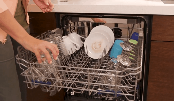 How Does a Dishwasher Work?